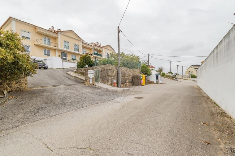 Apartamento T2 para Venda em Igreja Nova e Cheleiros Foto 30