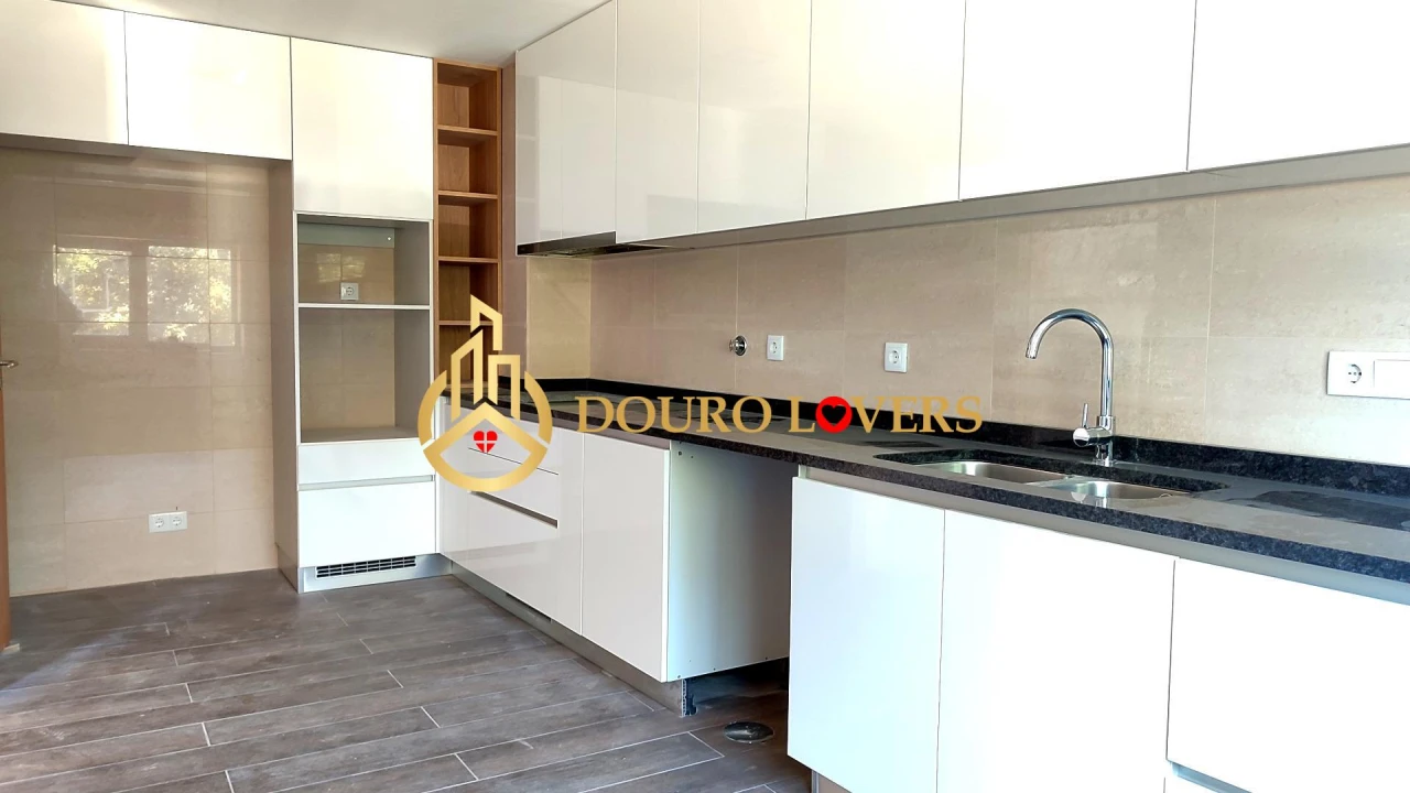 Moradia T3 para Venda em Mafamude e Vilar do Paraíso Foto 10