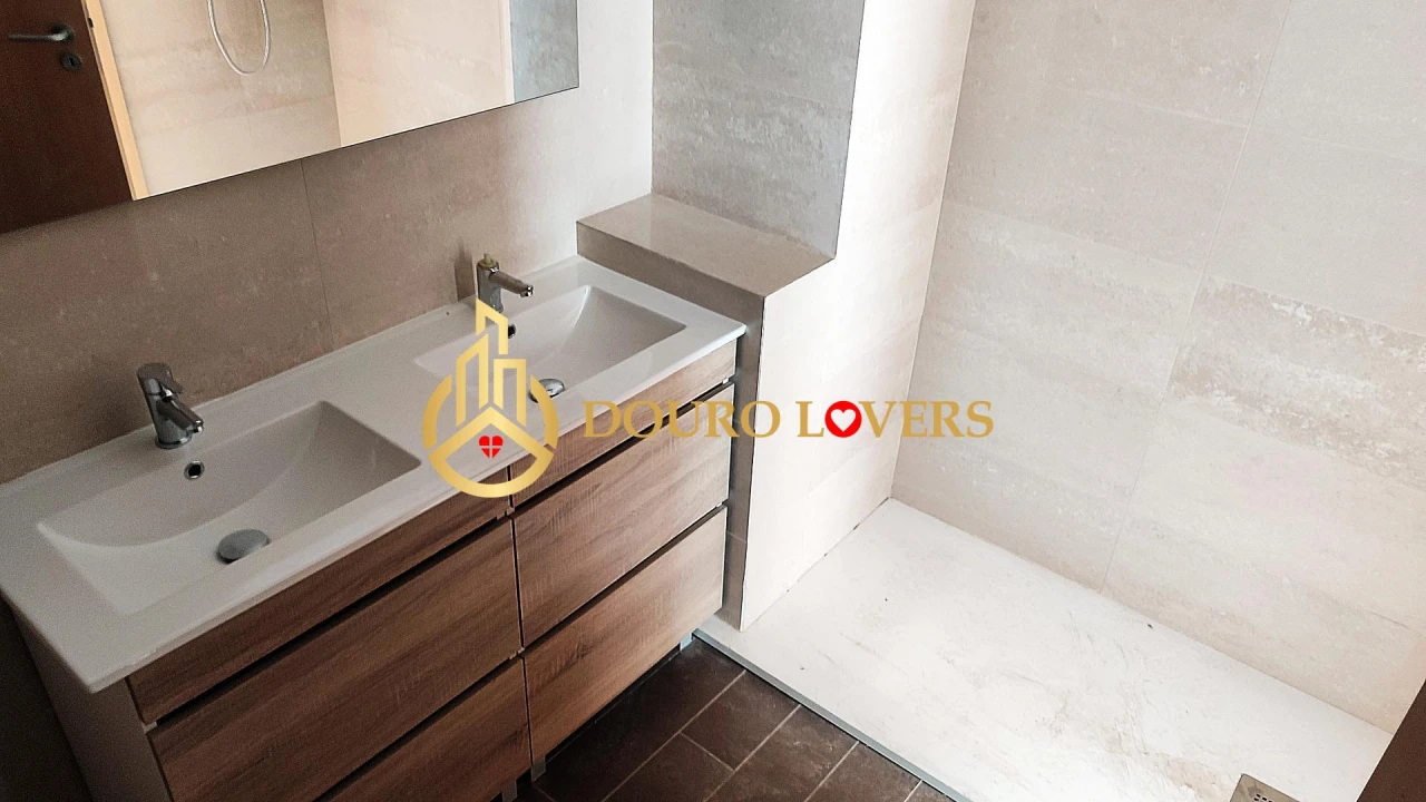 Moradia T3 para Venda em Mafamude e Vilar do Paraíso Foto 25