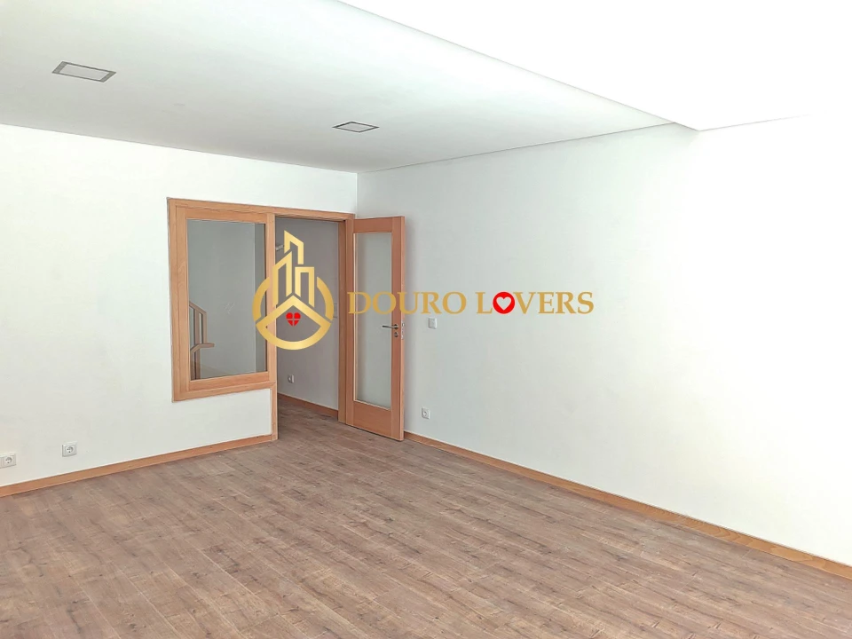 Moradia T3 para Venda em Mafamude e Vilar do Paraíso Foto 18