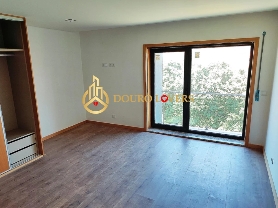 Moradia T3 para Venda em Mafamude e Vilar do Paraíso Foto 28