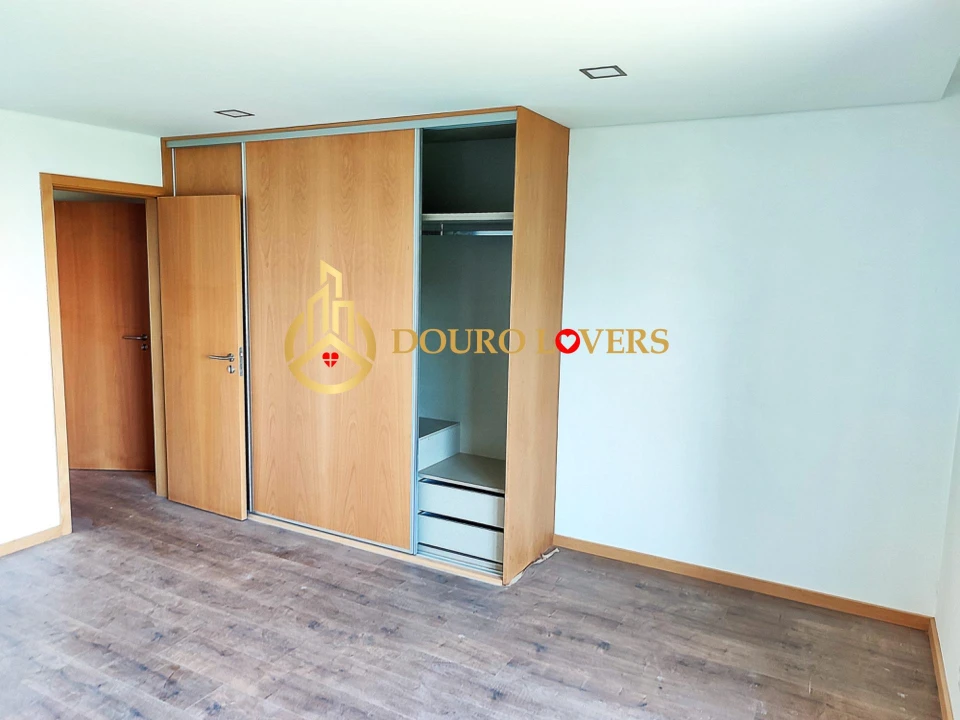 Moradia T3 para Venda em Mafamude e Vilar do Paraíso Foto 30