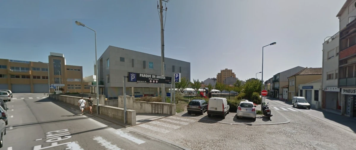 Prédio para Venda em Rio Tinto Foto 1