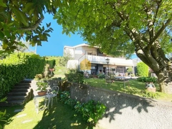 Moradia T5 para Venda em Lamego (Almacave e Sé) Foto 2