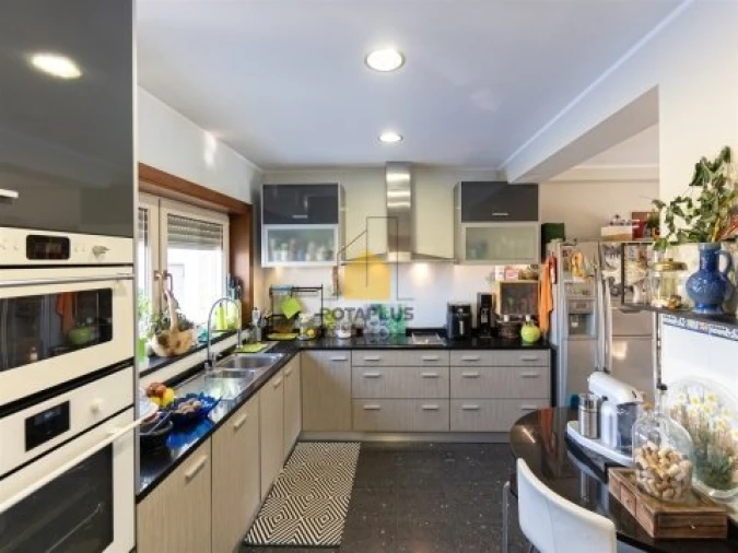 Moradia T5 para Venda em Modivas Foto 20