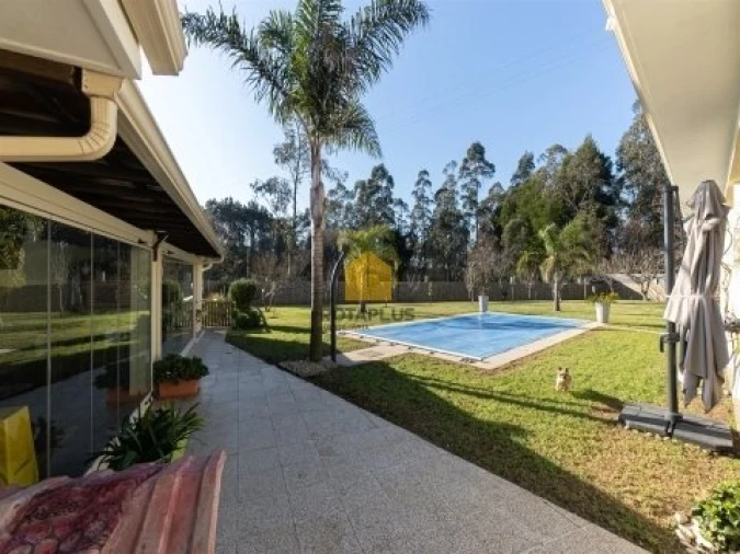 Moradia T5 para Venda em Modivas