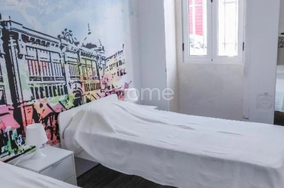Moradia T17 para Venda em Campanhã
