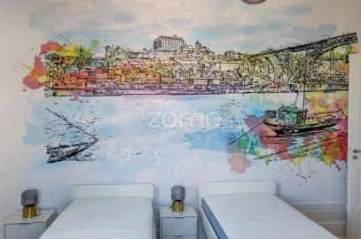 Moradia T17 para Venda em Campanhã
