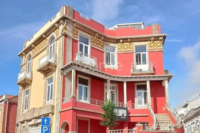 Moradia T17 para Venda em Campanhã Foto 2