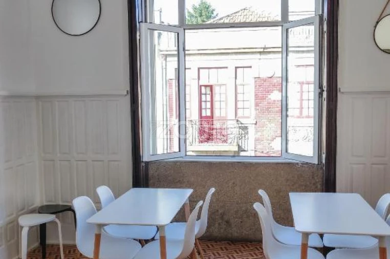 Moradia T17 para Venda em Campanhã