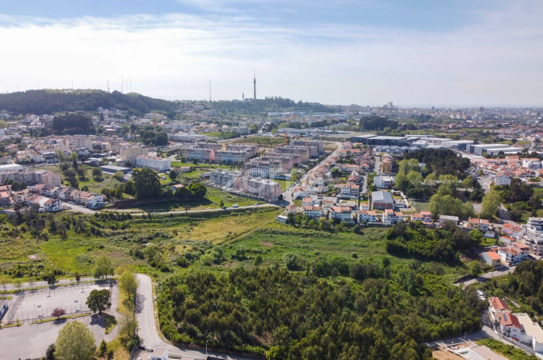 Terreno para Venda em Vilar de Andorinho Foto 6