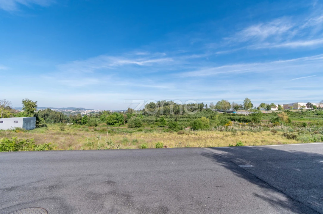 Terreno para Venda em Vilar de Andorinho Foto 8