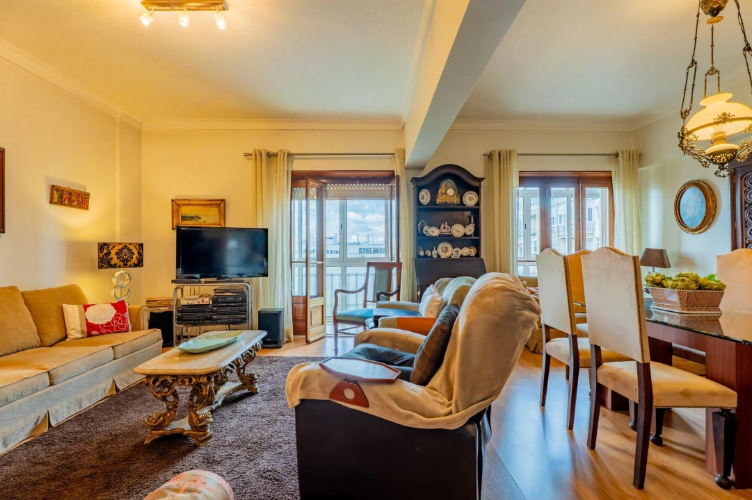 Apartamento T5 para Venda em Lumiar Foto 14