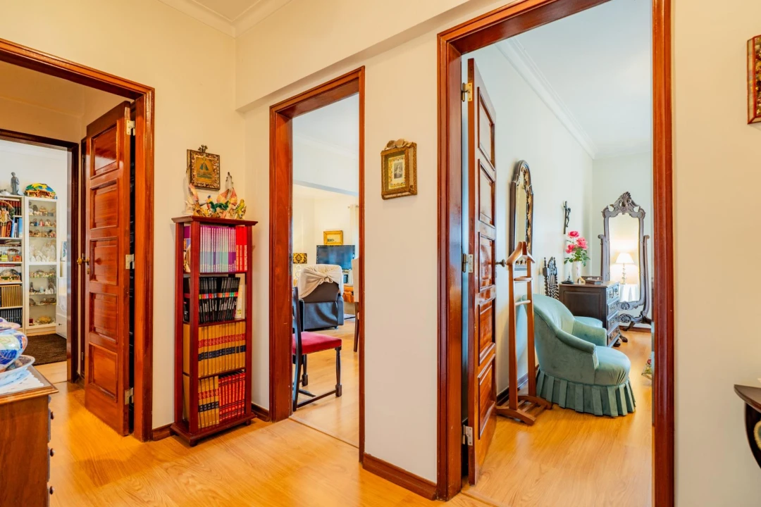 Apartamento T5 para Venda em Lumiar Foto 2