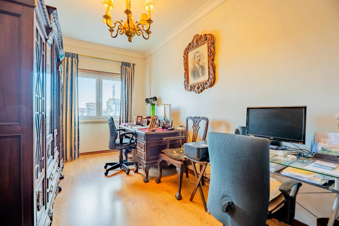 Apartamento T5 para Venda em Lumiar Foto 31