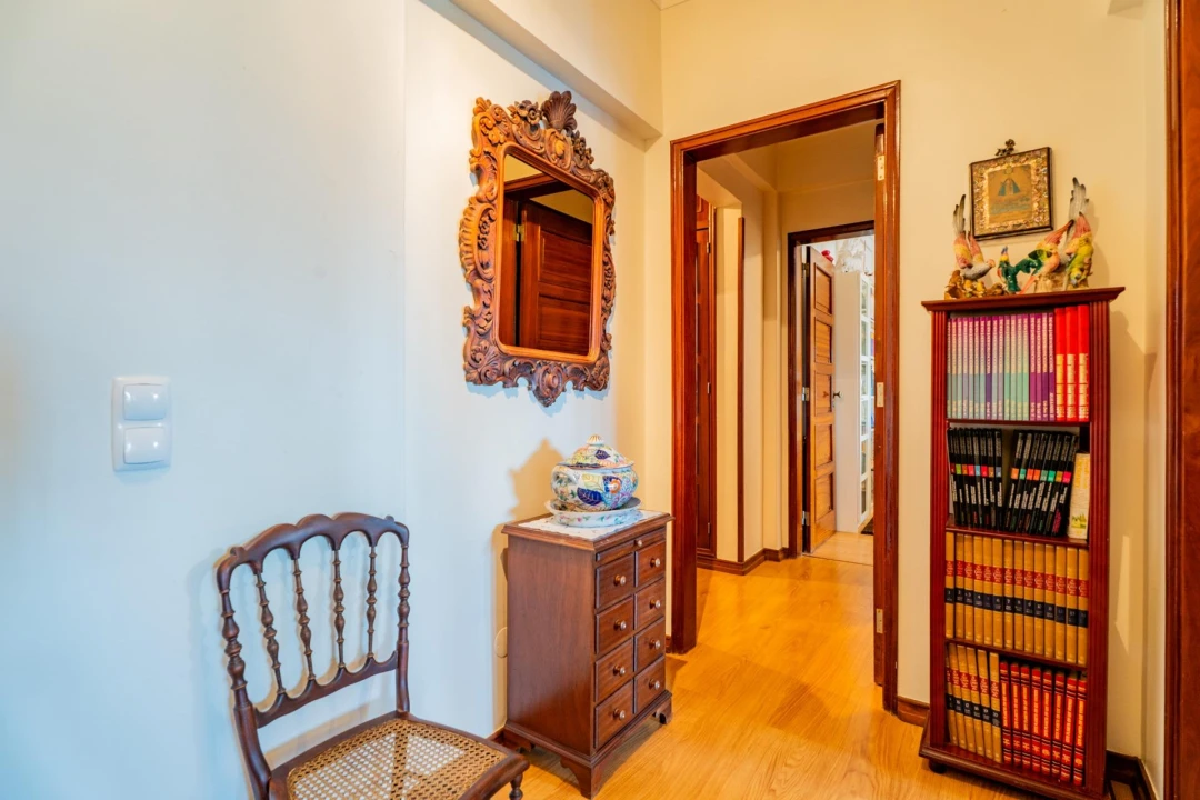 Apartamento T5 para Venda em Lumiar Foto 5