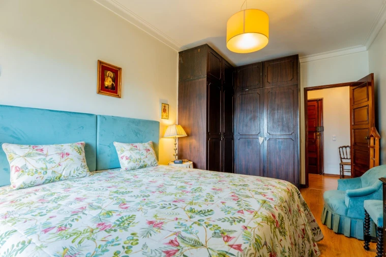 Apartamento T5 para Venda em Lumiar Foto 12