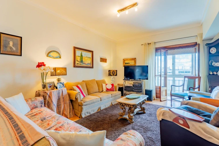 Apartamento T5 para Venda em Lumiar Foto 16