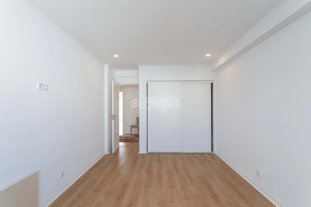 Apartamento T5 para Venda em Cascais e Estoril Foto 13