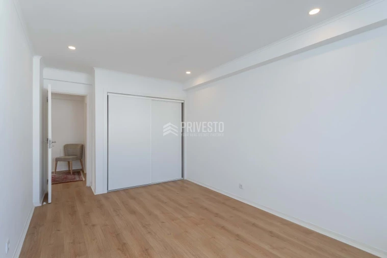 Apartamento T5 para Venda em Cascais e Estoril Foto 15