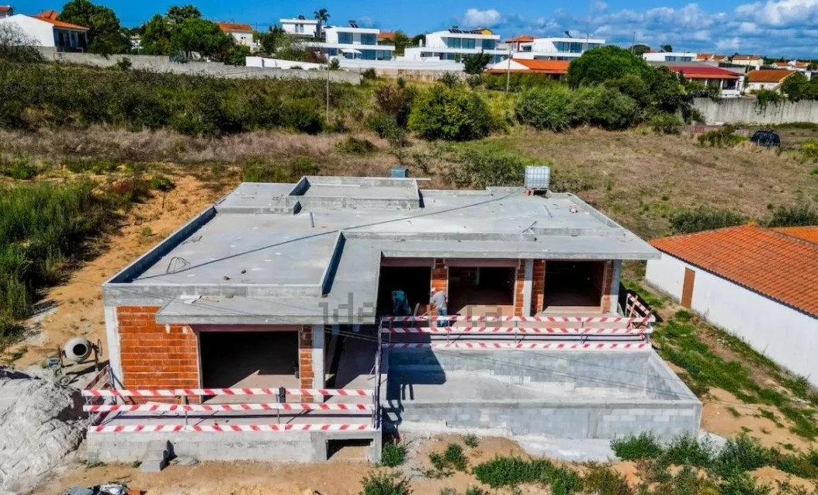 Moradia T3 para Venda em Alfeizerão Foto 5