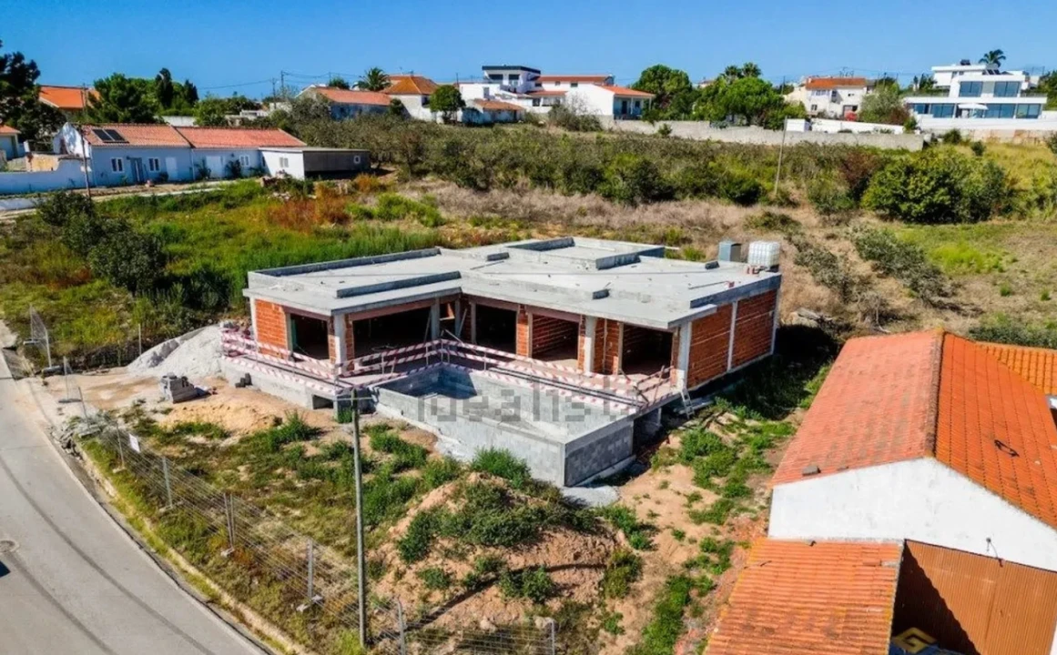 Moradia T3 para Venda em Alfeizerão Foto 2