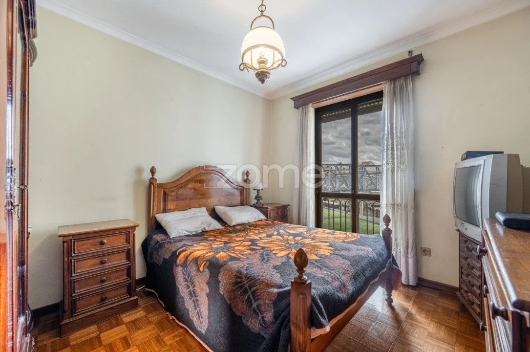 Apartamento T1 para Venda em Paranhos Foto 14