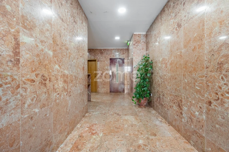 Apartamento T1 para Venda em Paranhos Foto 3