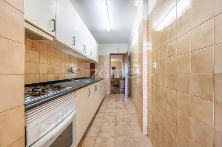 Apartamento T1 para Venda em Paranhos Foto 12