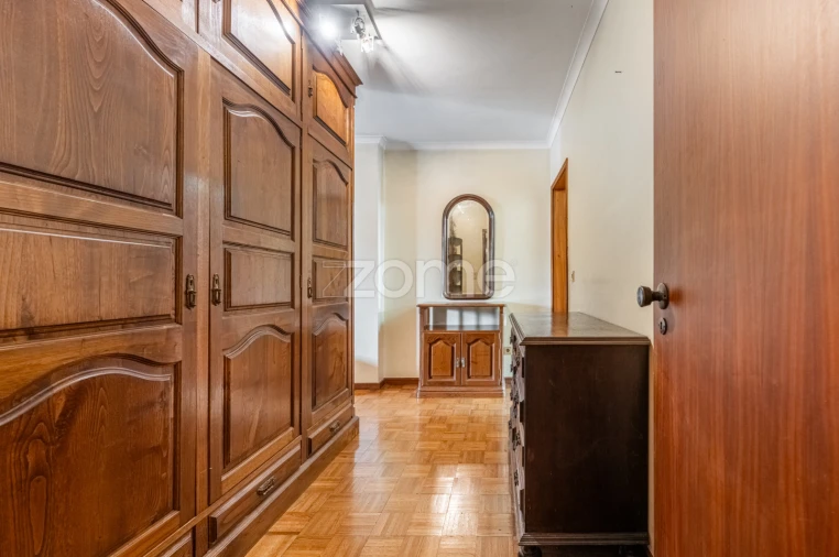 Apartamento T1 para Venda em Paranhos Foto 7