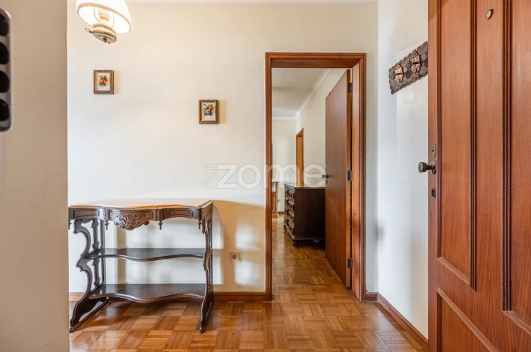 Apartamento T1 para Venda em Paranhos Foto 6