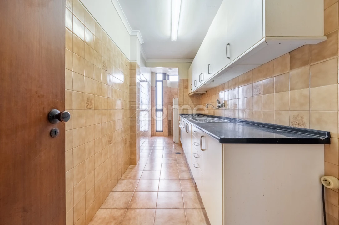 Apartamento T1 para Venda em Paranhos Foto 11