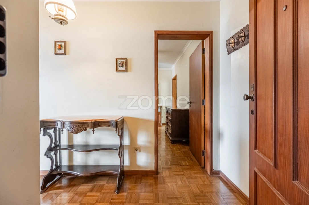 Apartamento T1 para Venda em Paranhos Foto 6