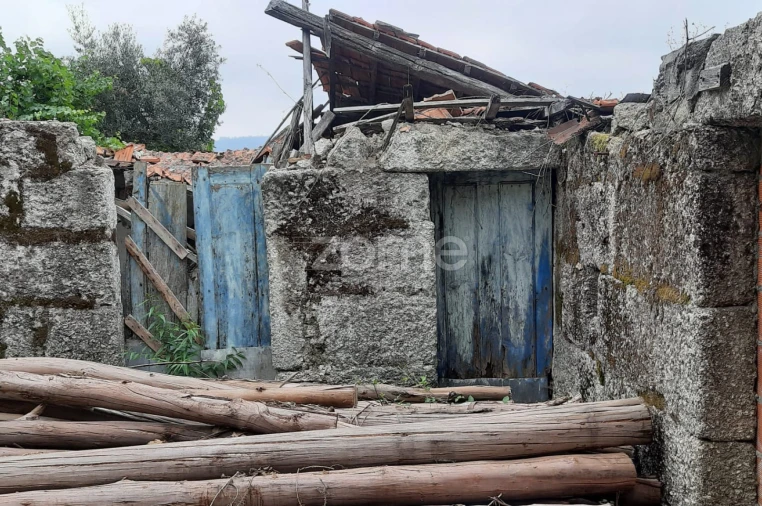 Moradia T2 para Venda em Lordelo Foto 5