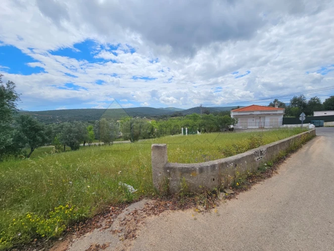 Terreno para Venda em Querença, Tôr e Benafim Foto 1