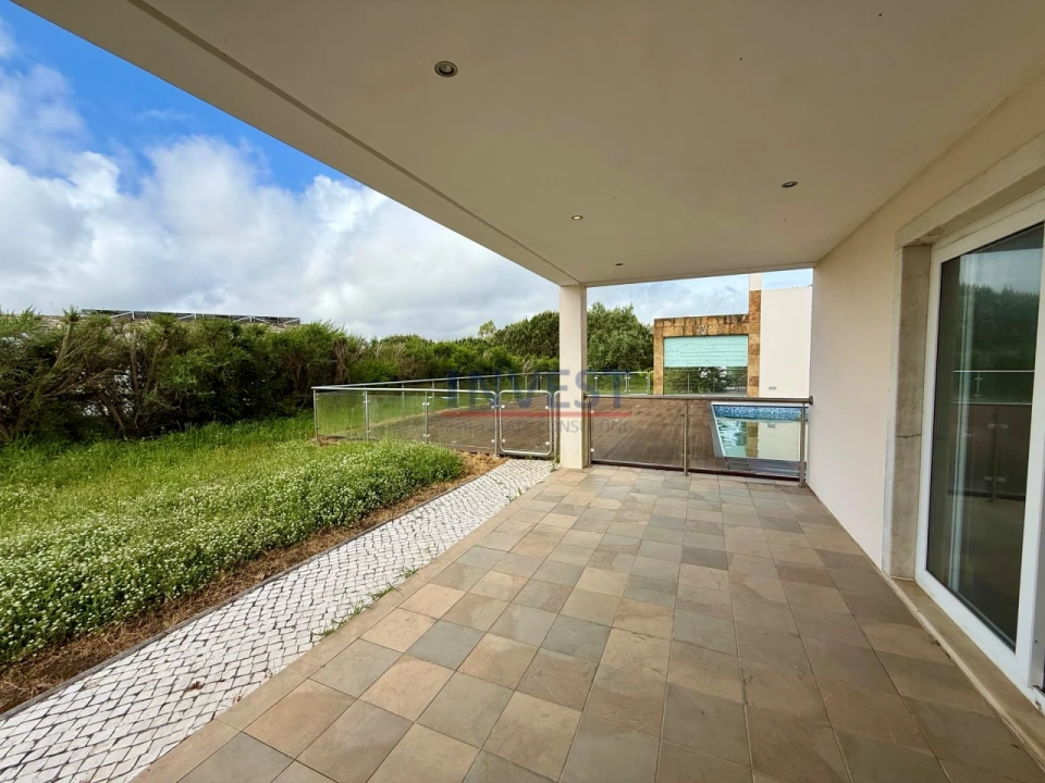 Moradia T4 para Venda em Queluz e Belas Foto 4