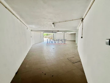 Moradia T4 para Venda em Queluz e Belas