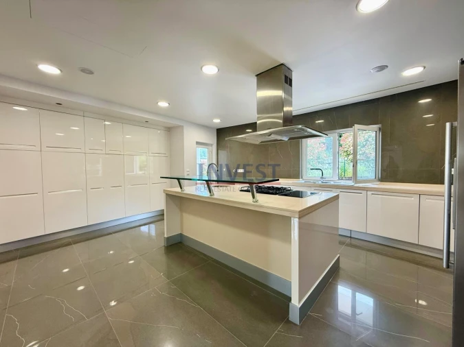 Moradia T4 para Venda em Queluz e Belas Foto 13