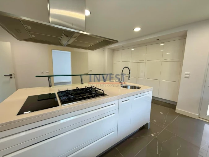 Moradia T4 para Venda em Queluz e Belas Foto 14