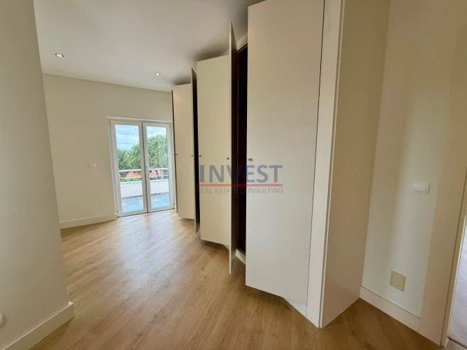 Moradia T4 para Venda em Queluz e Belas Foto 31