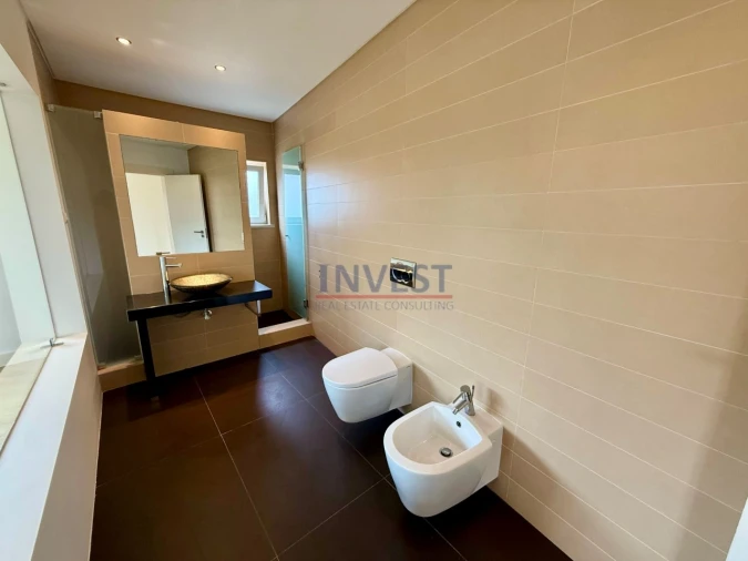 Moradia T4 para Venda em Queluz e Belas Foto 34