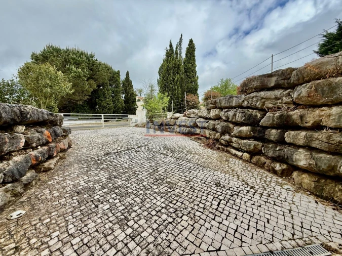 Moradia T4 para Venda em Queluz e Belas Foto 3