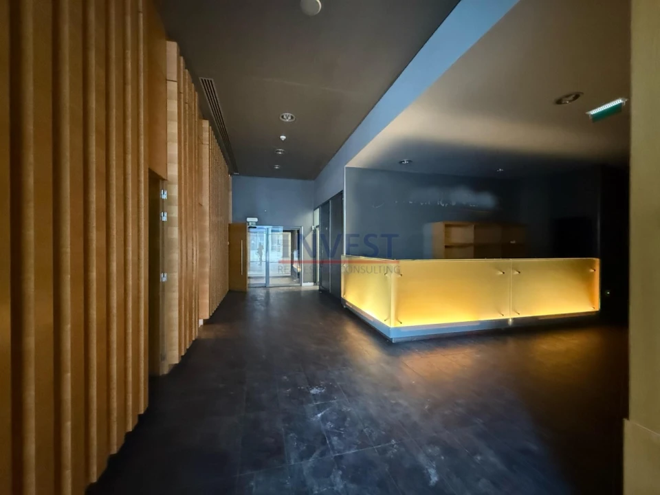 Loja para Arrendamento em Parque das Nações Foto 1