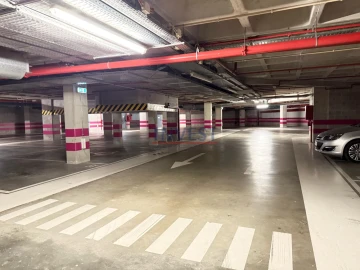 Loja para Arrendamento em Parque das Nações