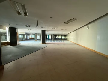 Loja para Arrendamento em Parque das Nações