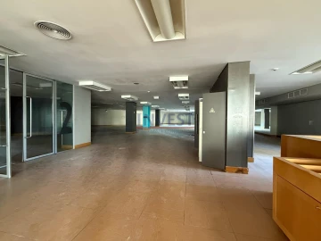 Loja para Arrendamento em Parque das Nações