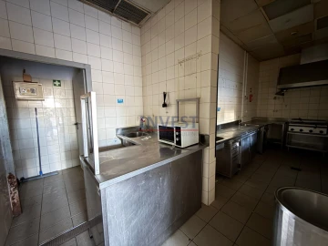 Loja para Arrendamento em Parque das Nações