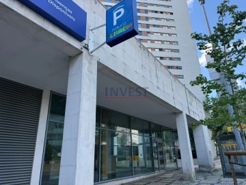 Loja para Arrendamento em Parque das Nações