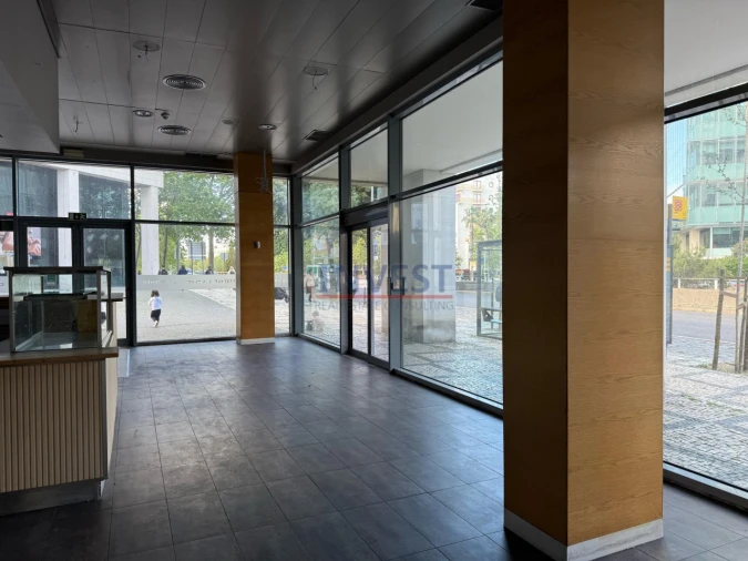 Loja para Arrendamento em Parque das Nações Foto 26