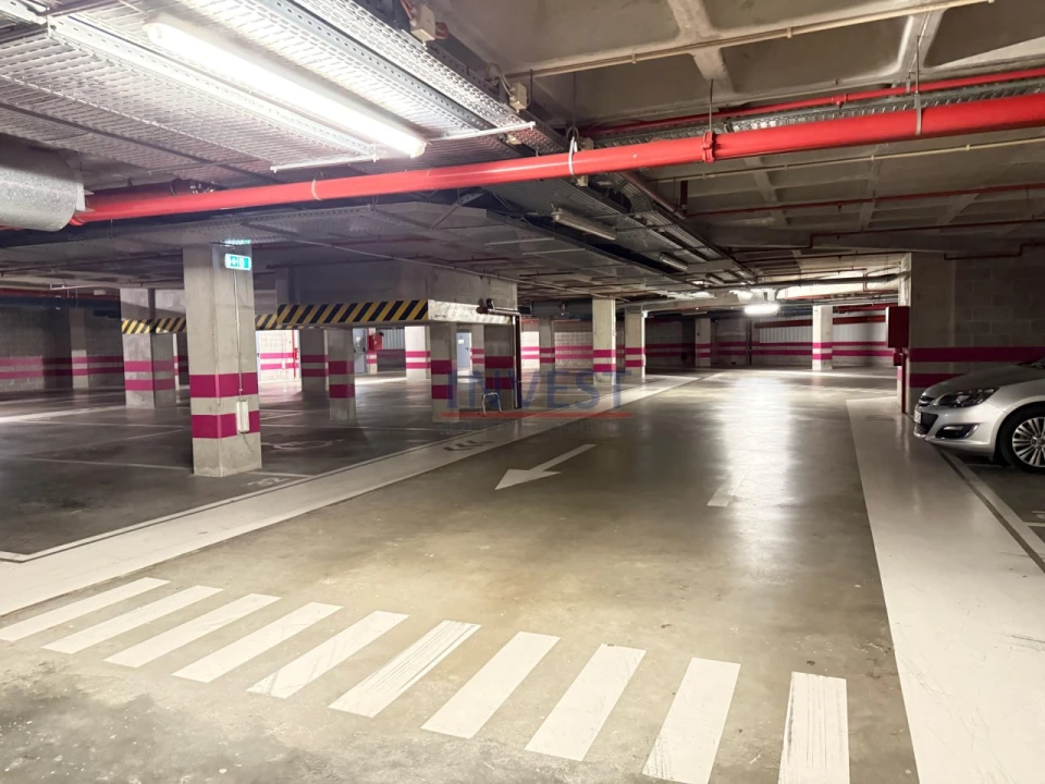 Loja para Venda em Parque das Nações Foto 9